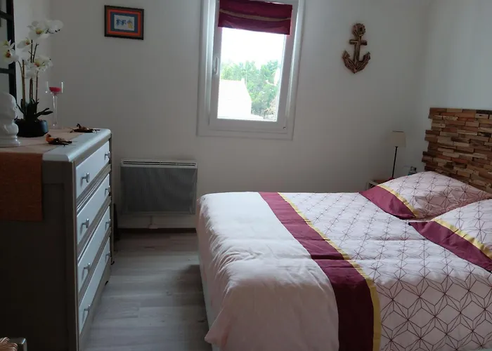 Maisonnette 4 Pers, Proche Et Commerces, Parking - Fr-1-476-247